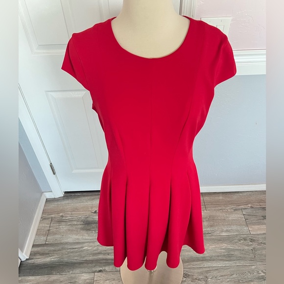 Julia Jordan Cap Sleeve Skater Red Dress With Pockets Size 6 - Picture 3 of 14